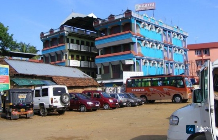 ഗുരുവായൂരിൽ ഗതാഗത ശ്വാസംമുട്ടൽ; പടിഞ്ഞാറെ നടയിൽ മൾട്ടി ലെവൽ പാർക്കിംഗ് അനിവാര്യമെന്ന് മുല്ലത്തറ റസിഡൻസ് അസോസിയേഷൻ 1 1000463741