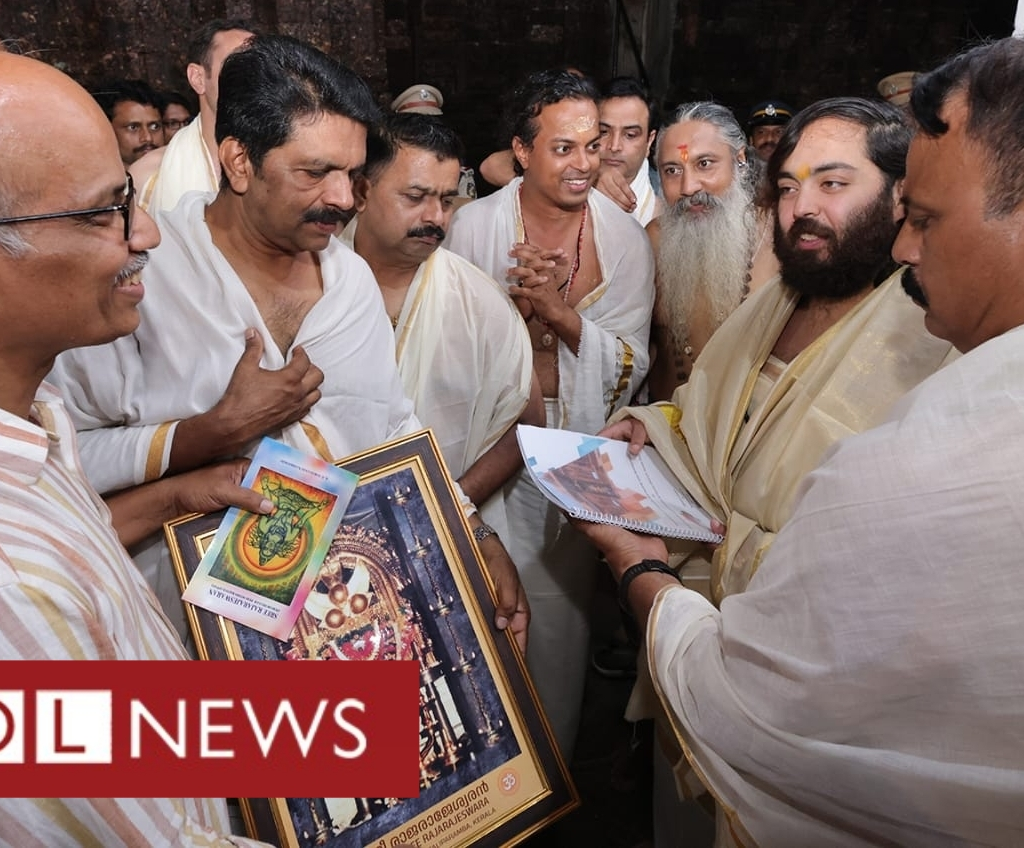 രാജരാജേശ്വരൻ്റെ അനുഗ്രഹം തേടി ആനന്ദ് അംബാനി തളിപ്പറമ്പിൽ 2 news20260403 0958388482575040985450448